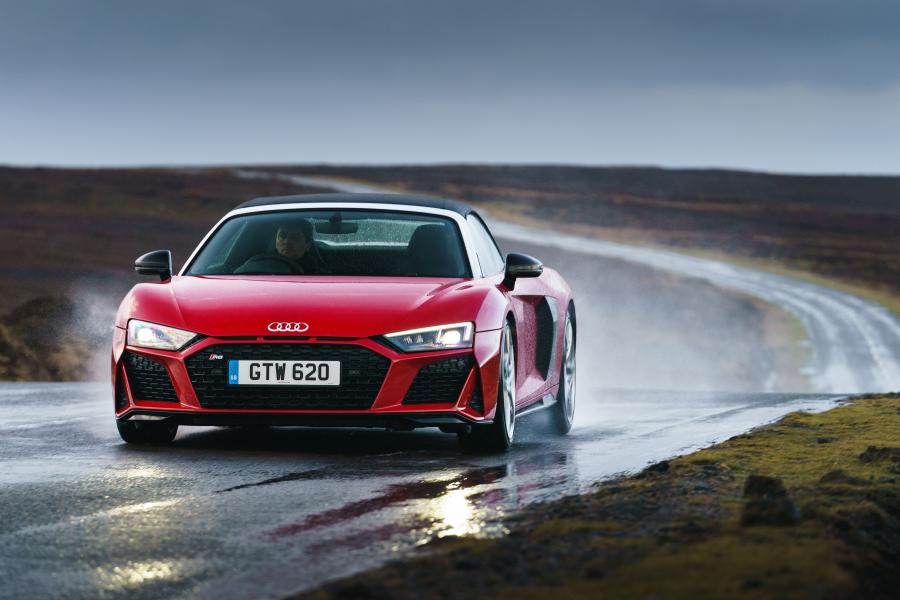  Audi R8 V10 Performance Spyder 2019 года  (UK) (фото 23 из 40)
